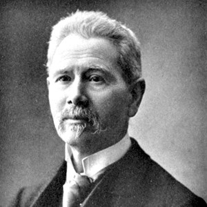 Retrato de Teófilo Braga impresso em postal ilustrado, no período em que foi lente — nome antigo para designar um professor universitário — da cadeira de Literaturas Modernas do Curso Superior de Letras de Lisboa, antecessor da Faculdade de Letras, criada em 1911.