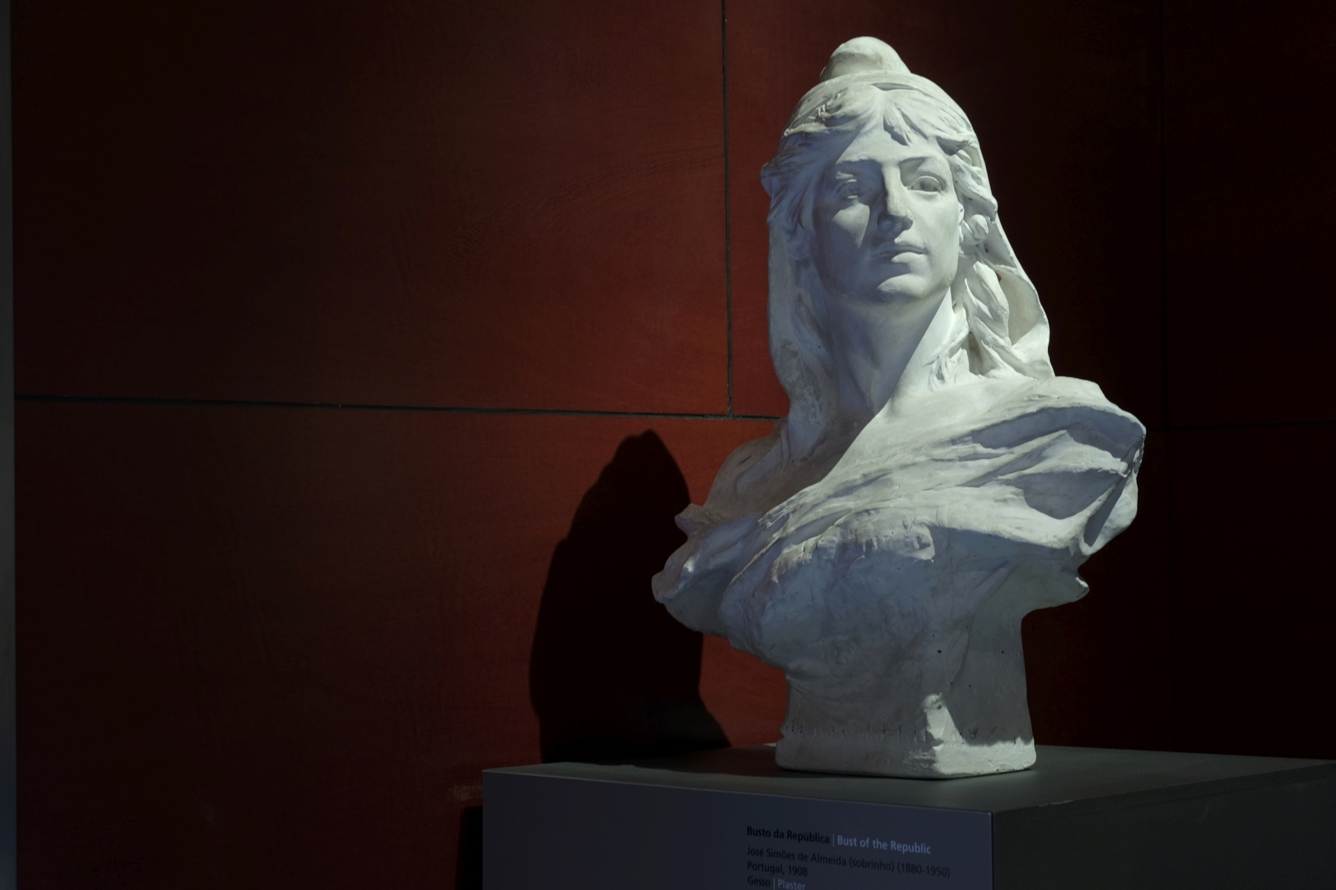 Busto da República existente à entrada da exposição permanente do Museu.