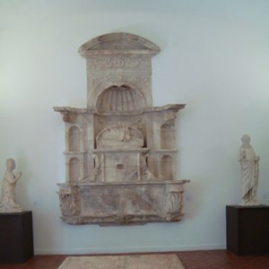 Cenotáfio de D. Afonso de Portugal, bispo de Évora, avô de D. Manuel de Portugal.