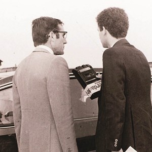 António José Seguro entrevista o Presidente da República, António Ramalho Eanes, para o jornal «A Verdade de Penamacor», que fundou com mais quatro primos.